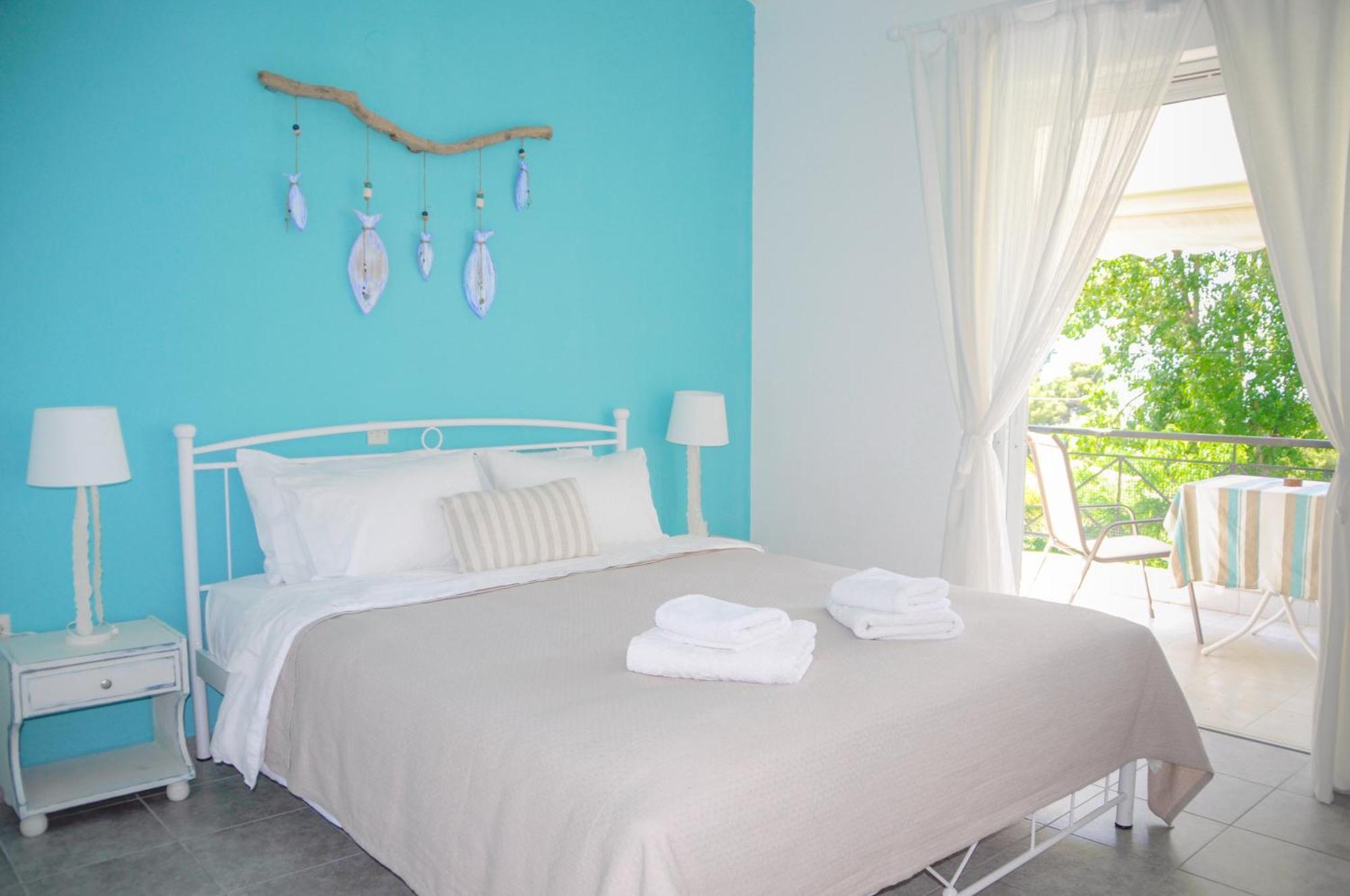 Heracles Guesthouse Rovies Extérieur photo