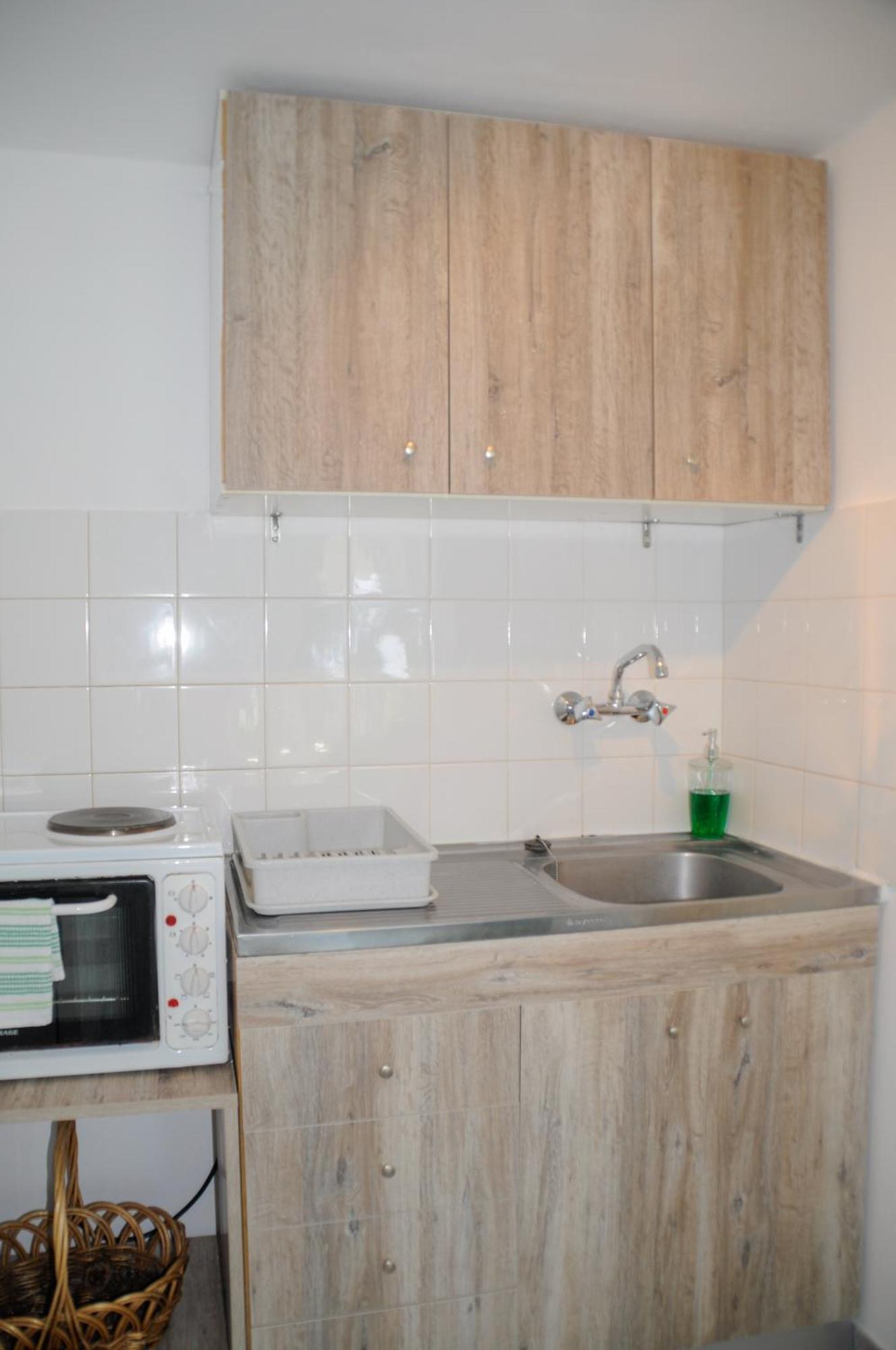 Heracles Guesthouse Rovies Extérieur photo